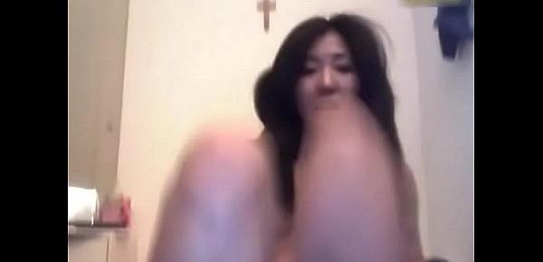  Korean Girl Stripping And Rubbing Pussy